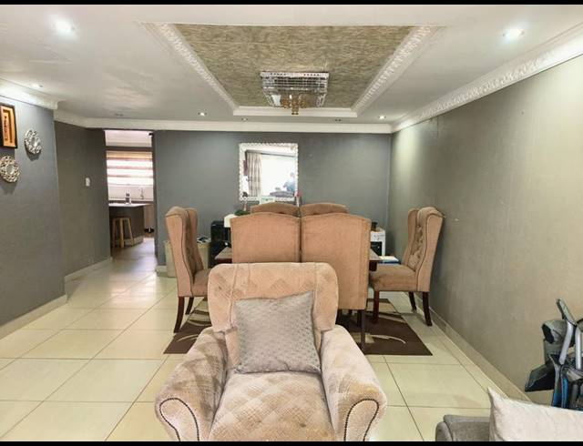 3 BEDROOM HOUSE FOR SALE IN BRAM FISCHERVILLE